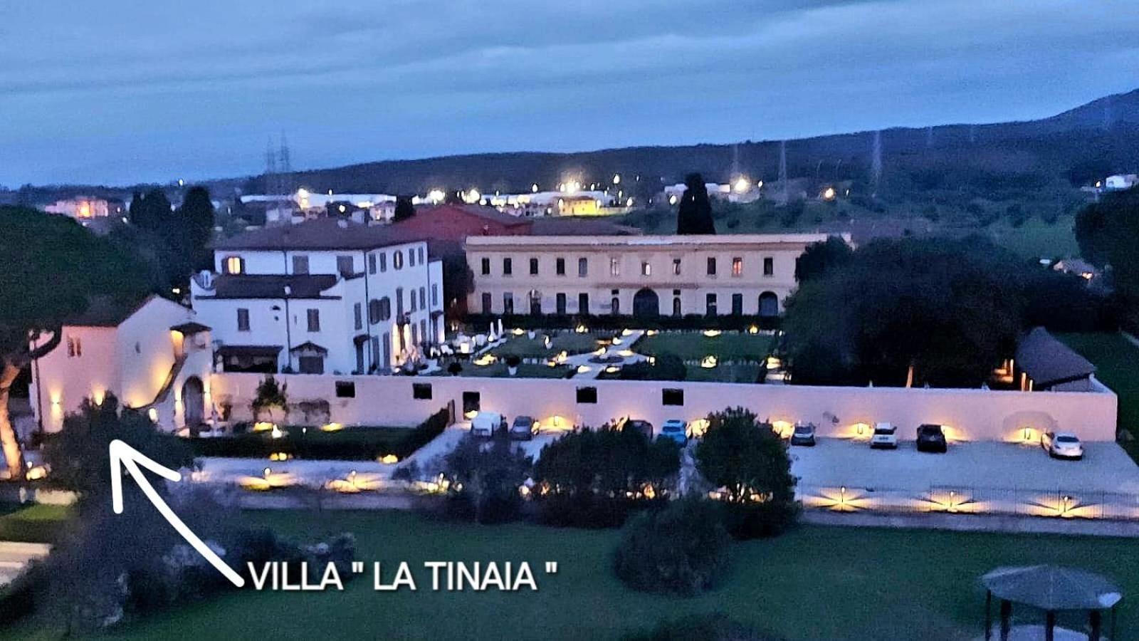 La Villa Apartments Tinaia - Excellent For Sardegna & Corsica - 6-8 Beds - Private Parking Included With Camera Ліворно Екстер'єр фото