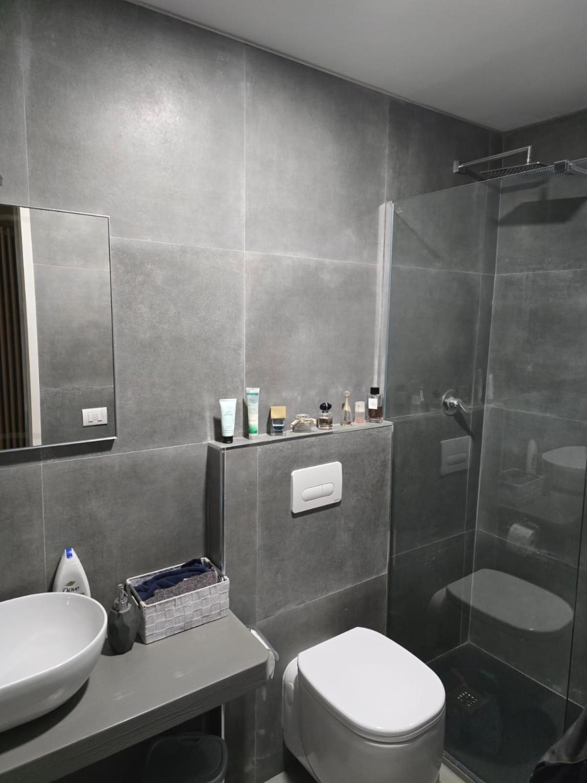 La Villa Apartments Tinaia - Excellent For Sardegna & Corsica - 6-8 Beds - Private Parking Included With Camera Ліворно Екстер'єр фото